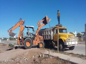 RENTA DE EQUIPO Y MAQUINARIA